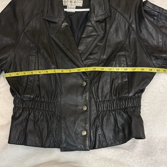 Vtg Maggie Lawrence Jacket Womens
Motorcycle Punk Pop 80s Leather
Cinched waist - Picture 15 of 16